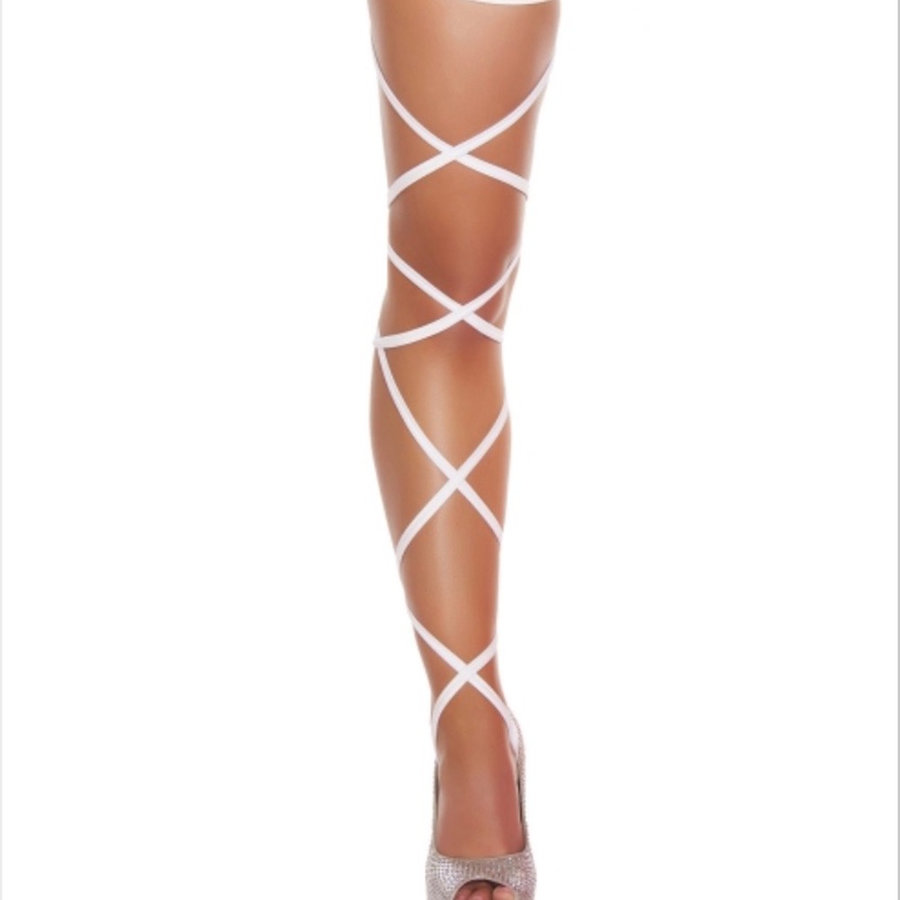 Solid leg strap with attached garter
